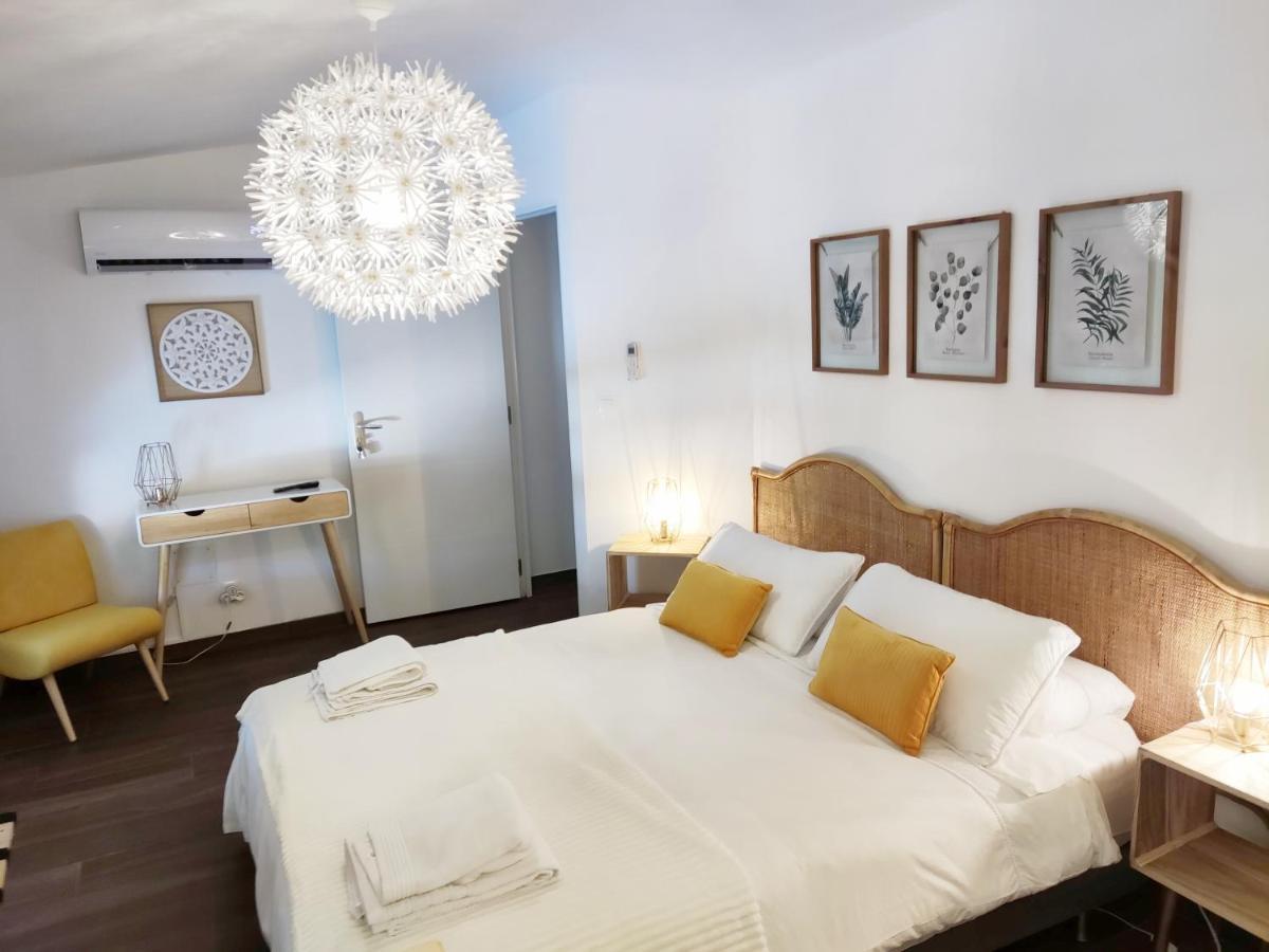 Jas Dou Felibrige Bed & Breakfast Puget-Ville ภายนอก รูปภาพ